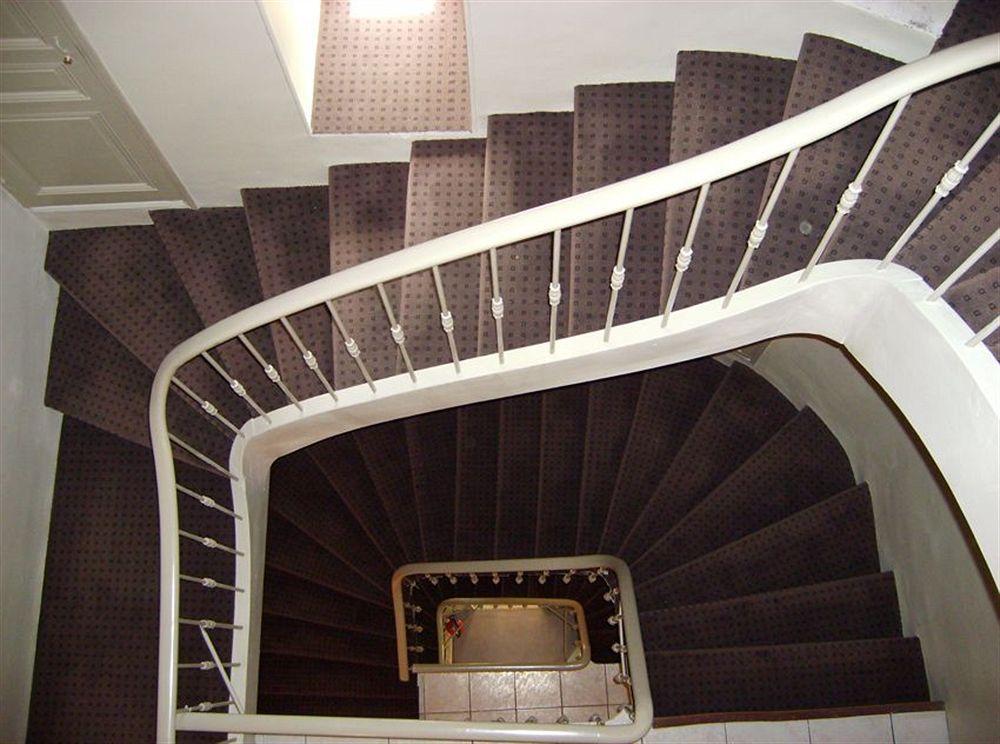 Hotel Le Prado De St Raph 2*